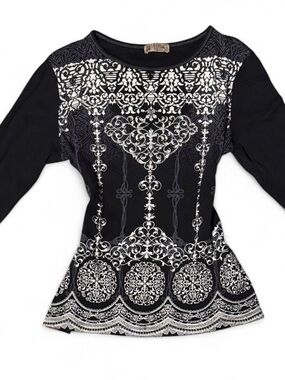 Blue Canyon Y2K 3/4 Sleeve Grungy Rhinestoned Top